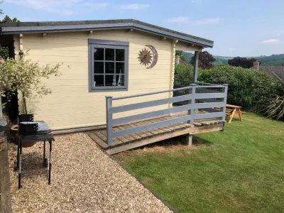 Morlais Log Cabin