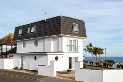 Bournemouth Beach & Sea Views