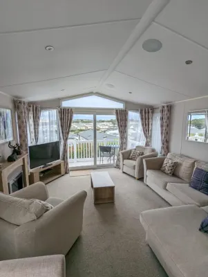 BEAUTIFUL LUXURY Caravan HAVEN LITTLESEA STUNNING VIEWS Slee