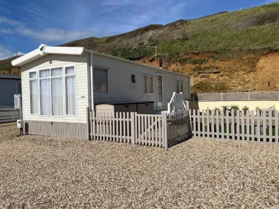 Static Caravan on the Jurassic coast at Freshwater Beach Hol