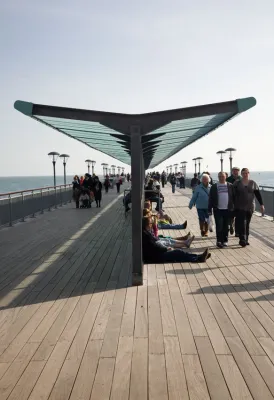 boscombe pier walking