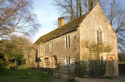 cerne abbey barn