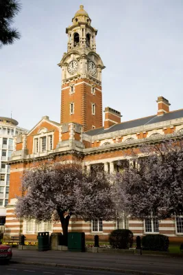 lansdowne clock tower