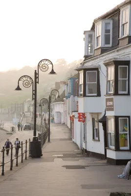 lyme regis lamposts