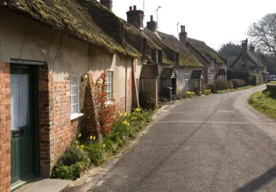 moreton cottage row