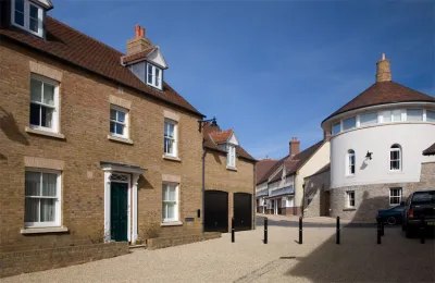 poundbury roundhouse