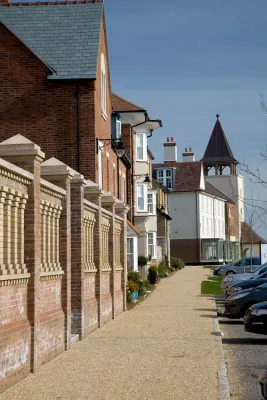 poundbury wall