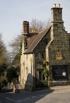 ship inn shaftesbury